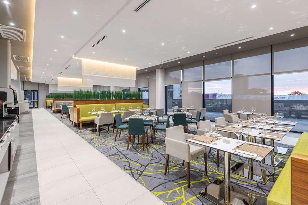 Hilton Garden Inn Windhoek Restaurang bild