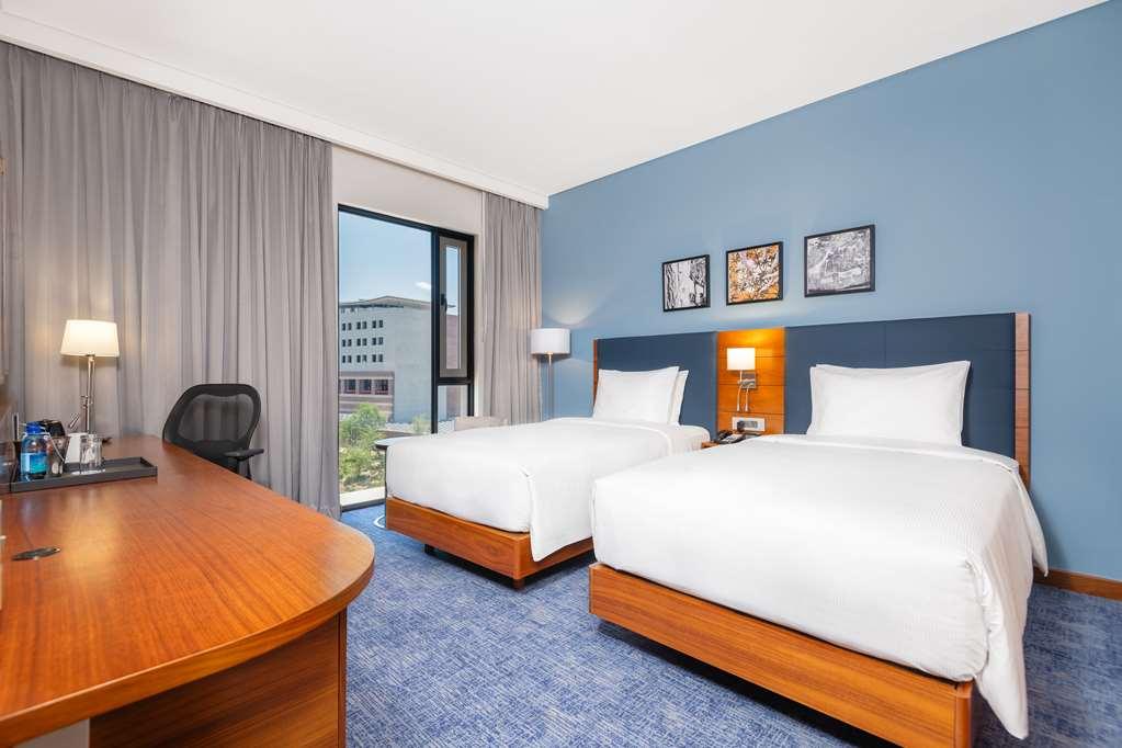 Hilton Garden Inn Windhoek Rum bild