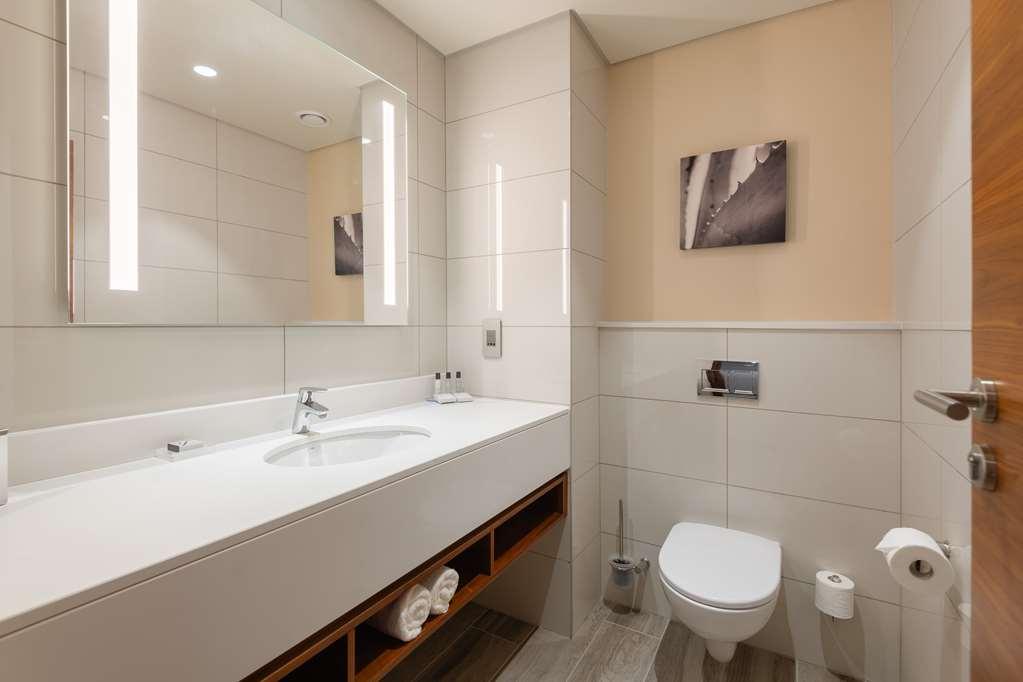 Hilton Garden Inn Windhoek Rum bild